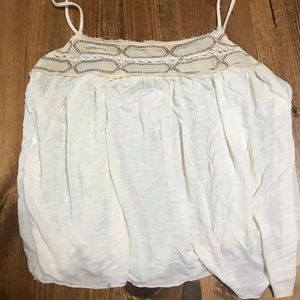 American eagle tank with detail around neck